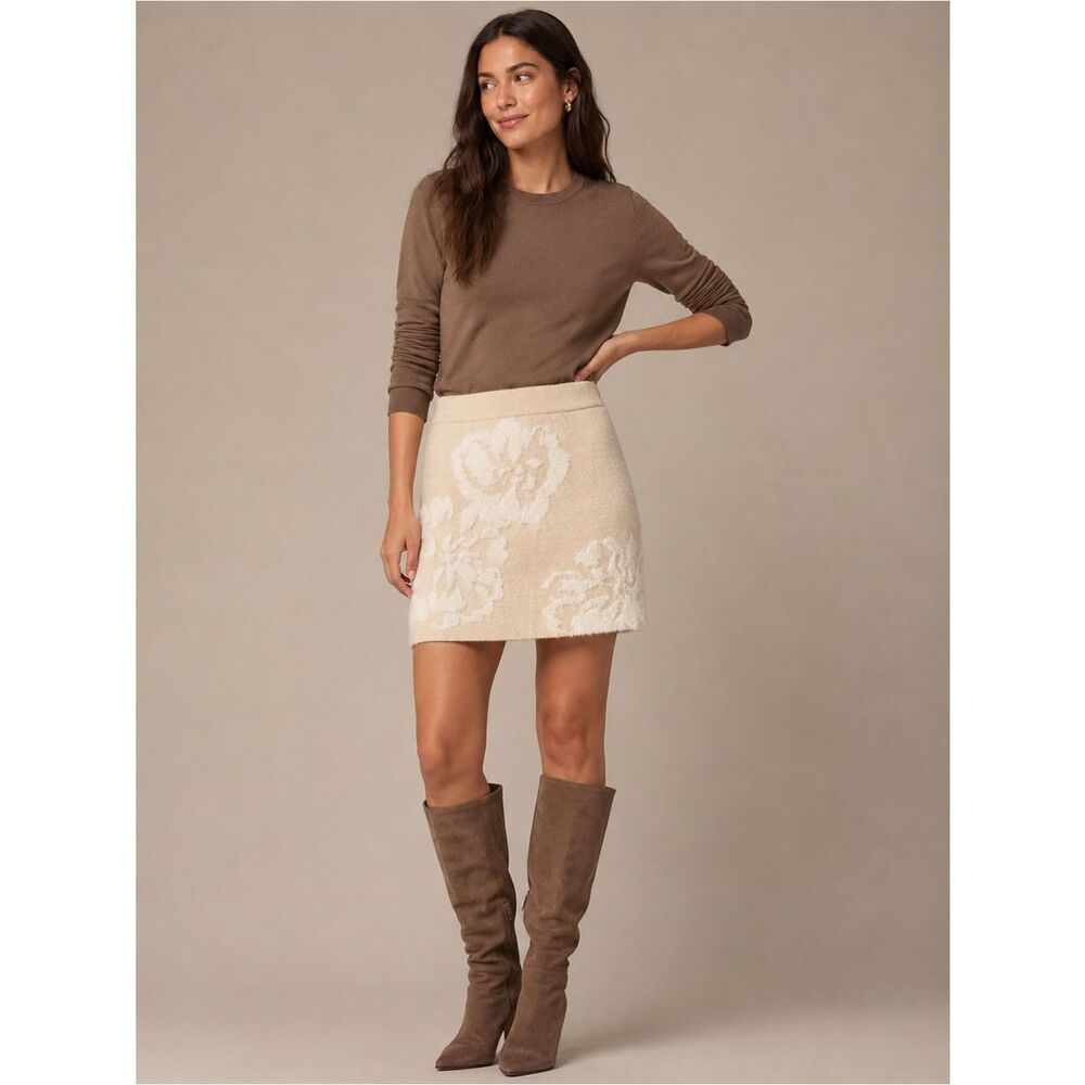 Anthropologie Sweater Skirt Oatmeal Cream Small Stretchy Fuzzy Floral Appliqué